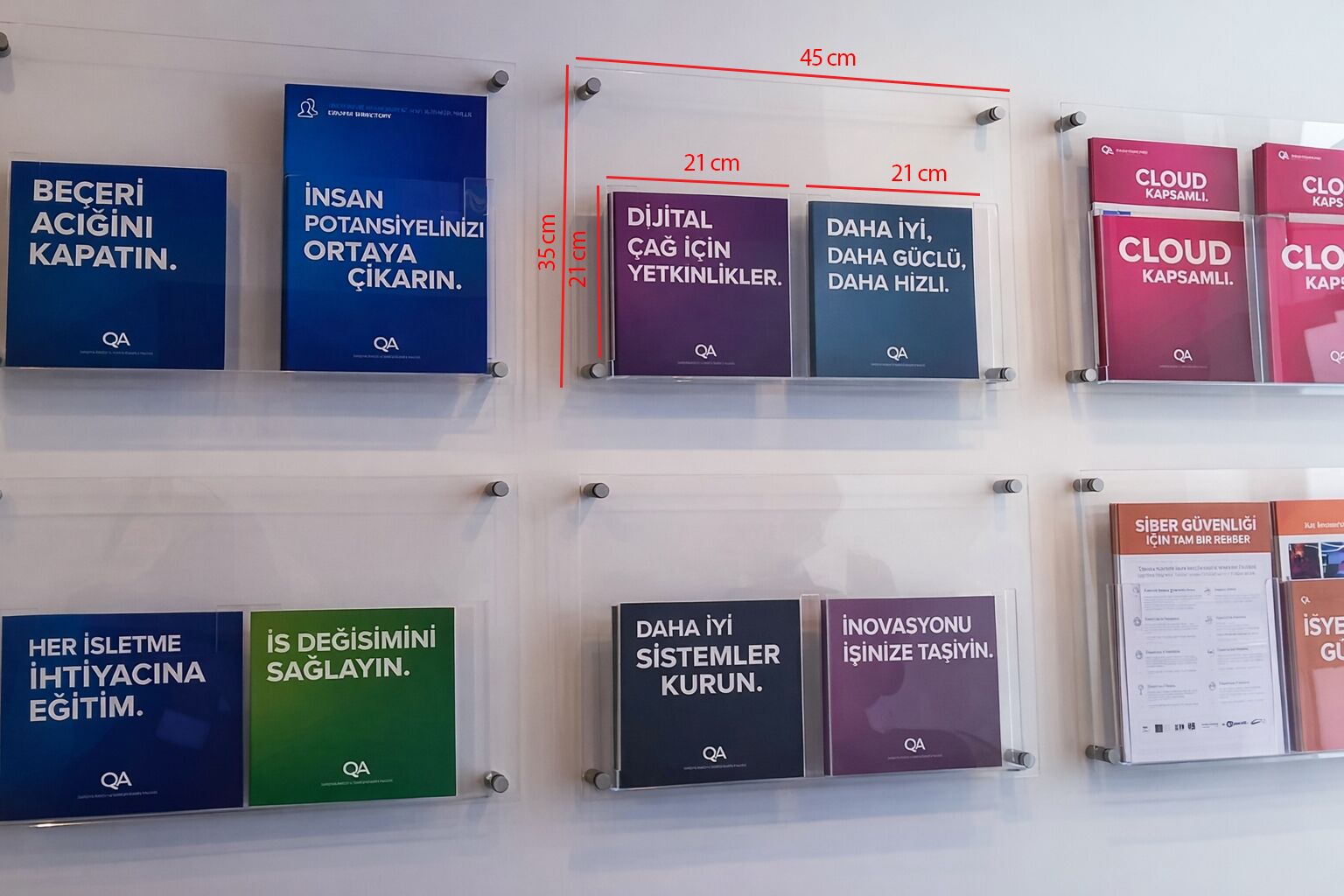 Duvar Tipi Pleksi Broşürlük 2 A4 Yan Yana Hazneli